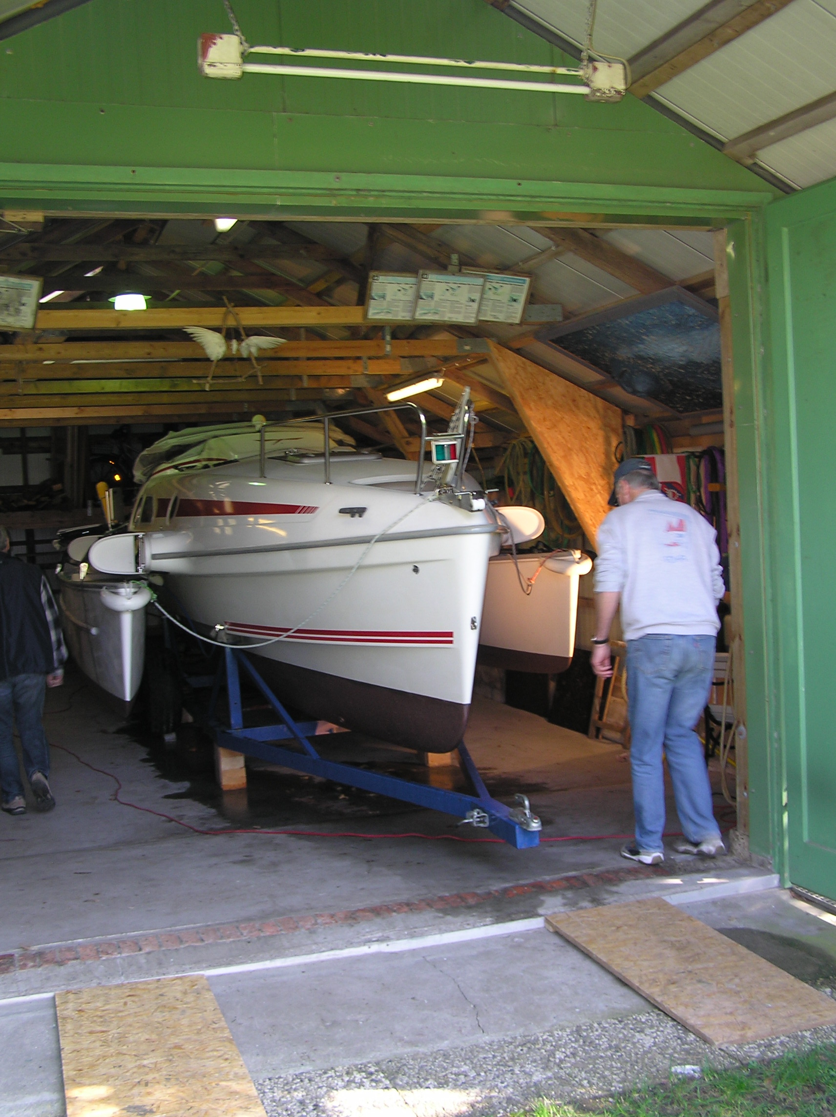 Schnegge in der Garage